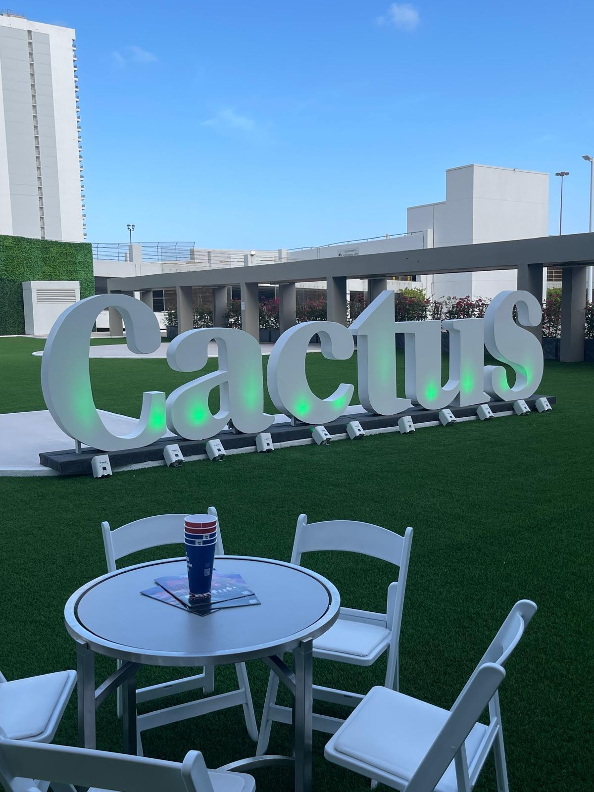 Scenic production Cactus